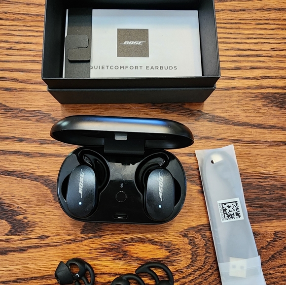 Bose QuietComfort Earbuds - Excellent Condition - Picture 5 of 7